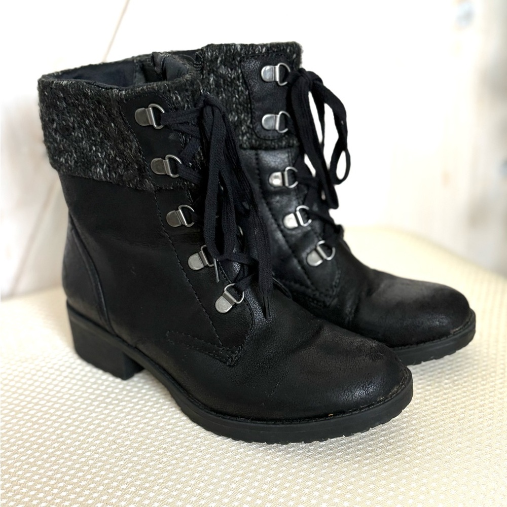 BareTraps Orley Lace-Up Ankle Booties